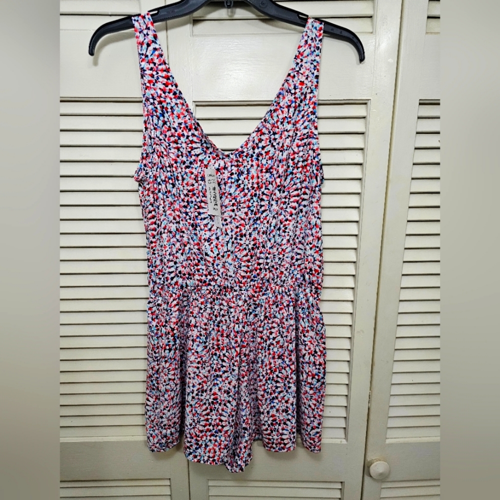 NWT Aqua abstract print romper with pockets size medium